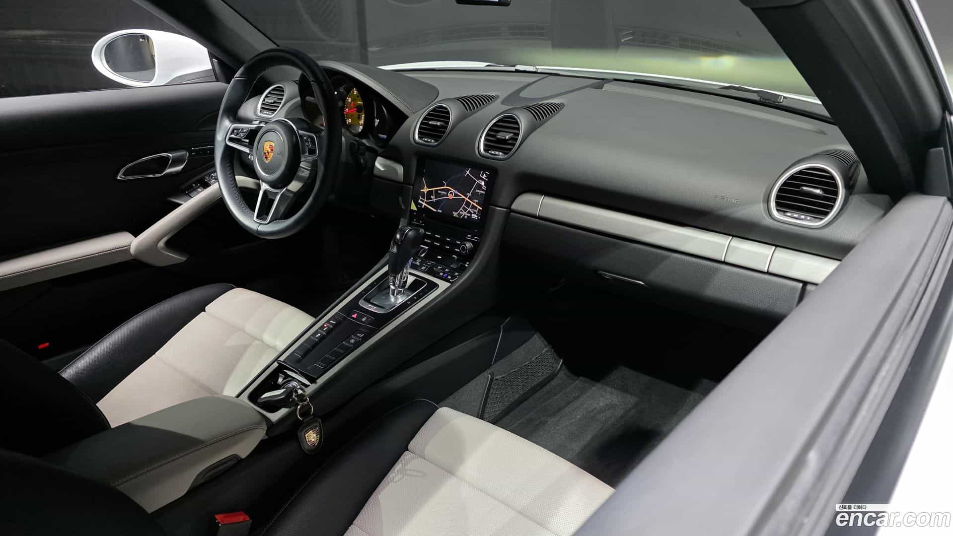 718 Porsche 2017.9-INNER-007