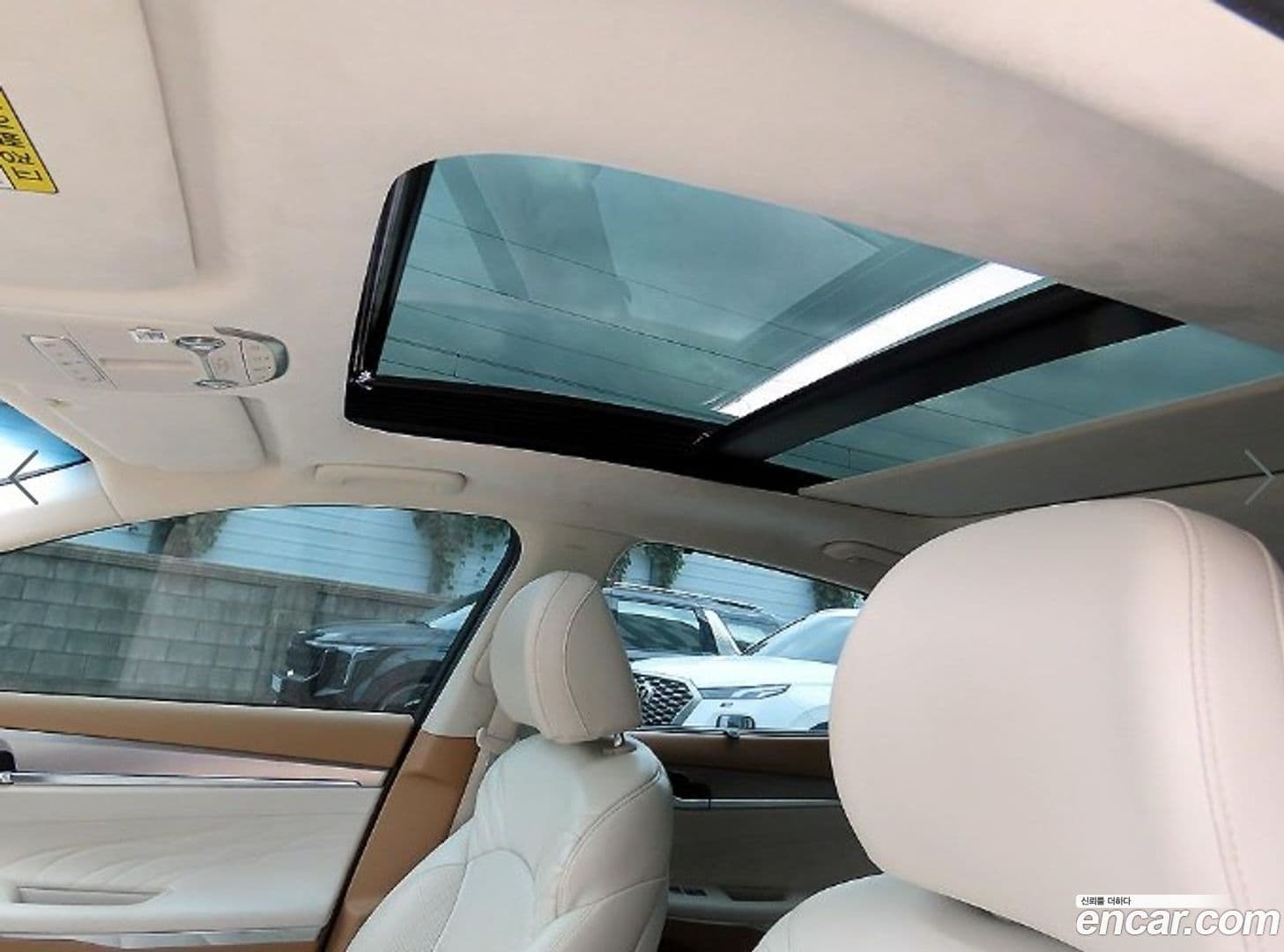 Main__Slider__Photo:Grandeur Hyundai 2020.1-0