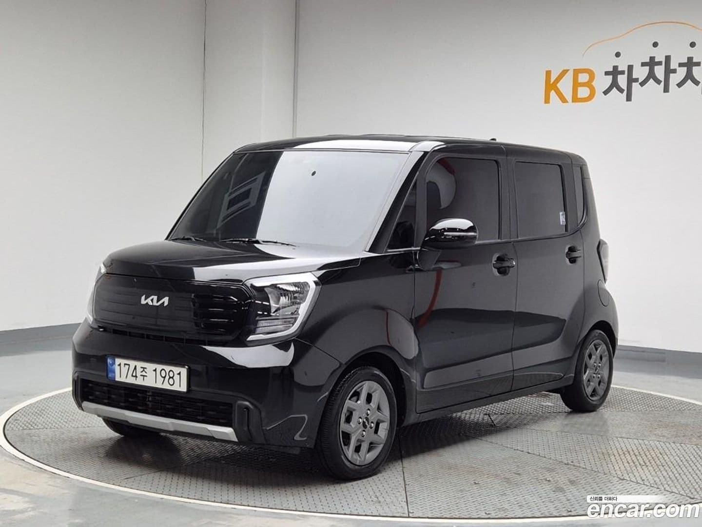 Main__Slider__Photo:RAY Kia 2023.3-0