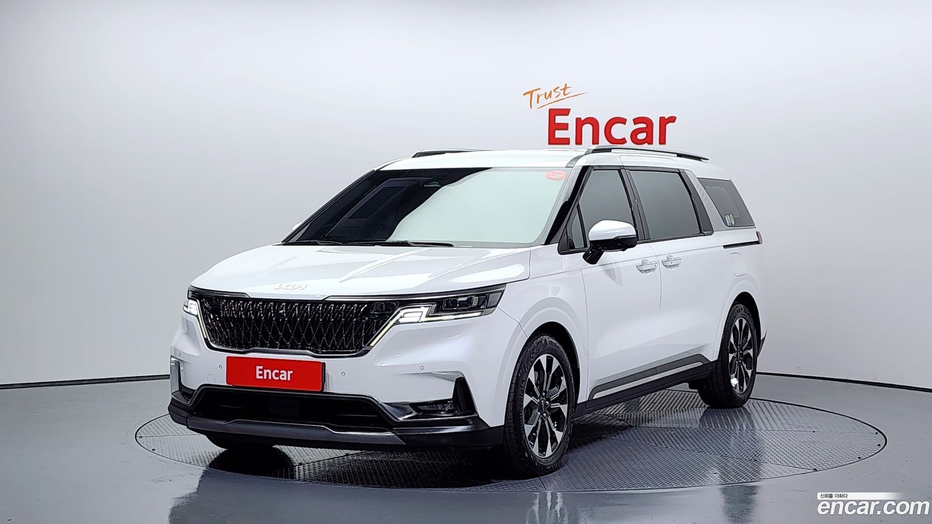 Main__Slider__Photo:Canival Kia 2023.0-0