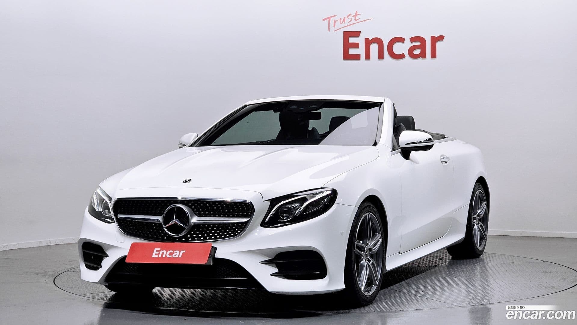 Main__Slider__Photo:E-Class Mercedes-Benz 2018.11-0