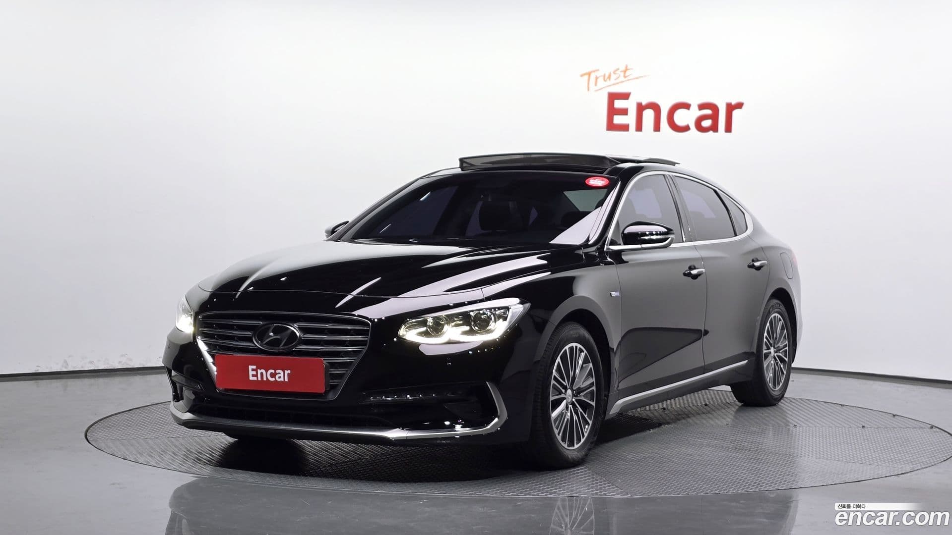 Main__Slider__Photo:Grandeur Hyundai 2017.3-0