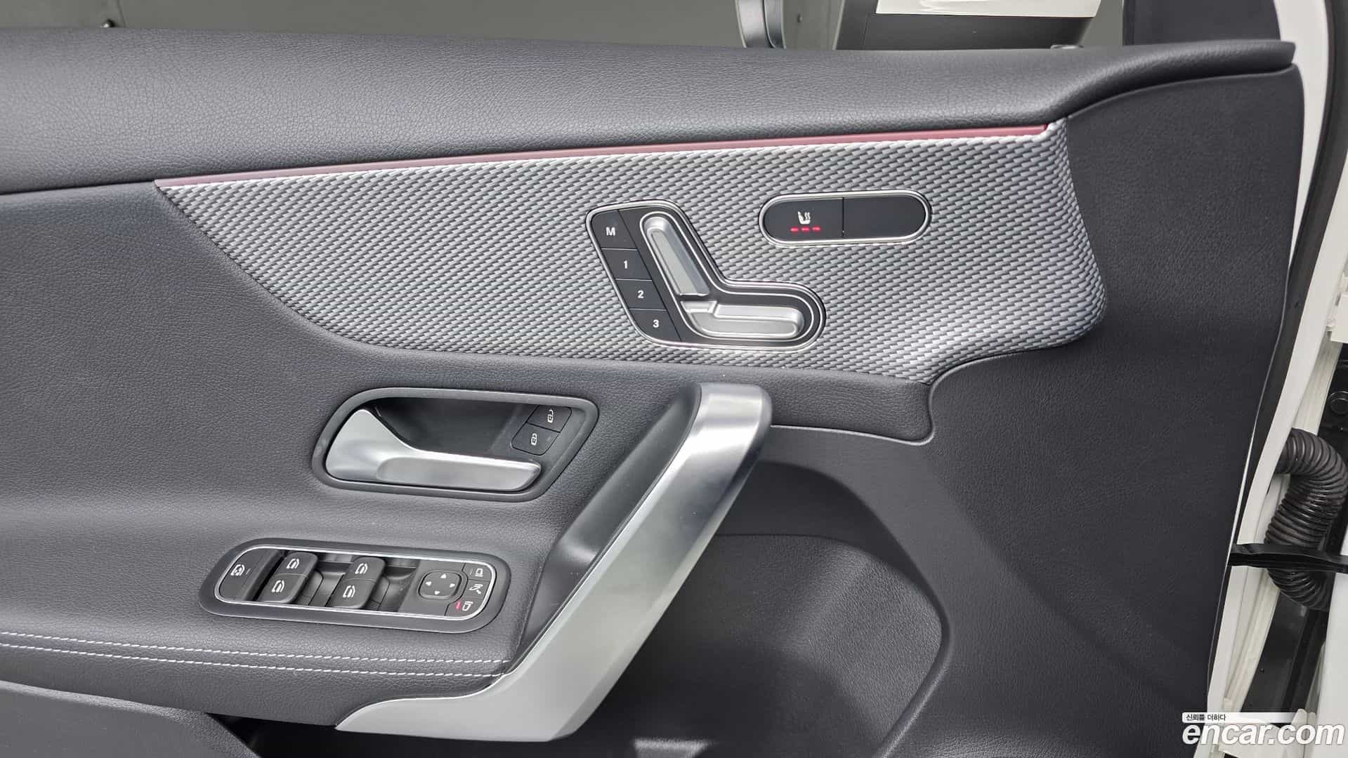 A-Class Mercedes-Benz 2021.4-OPTION-016