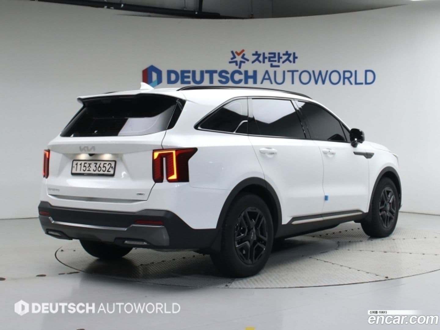 Main__Slider__Photo:Sorento Kia 2023.8-0