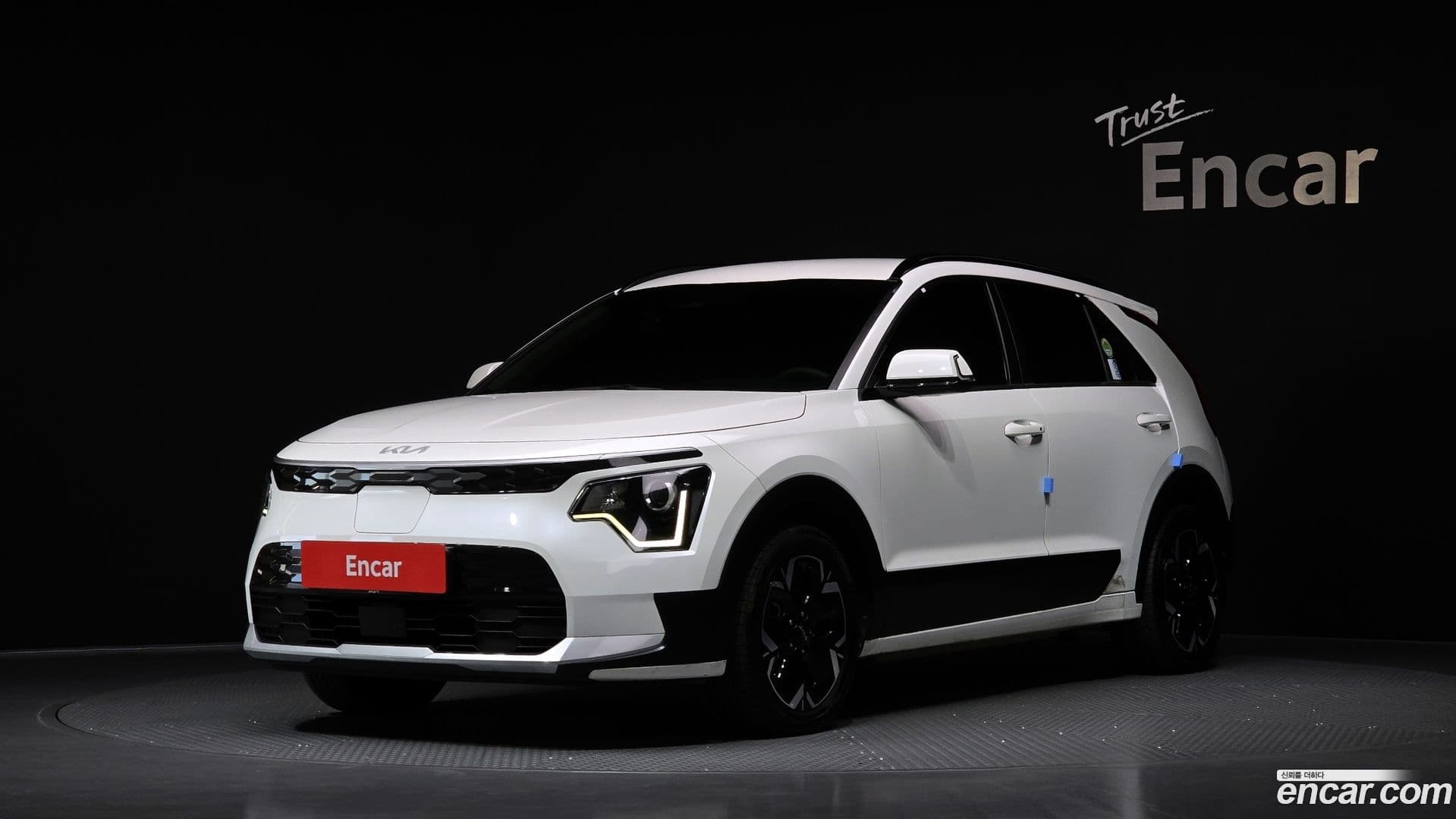 Main__Slider__Photo:Niro Kia 2022.8-0