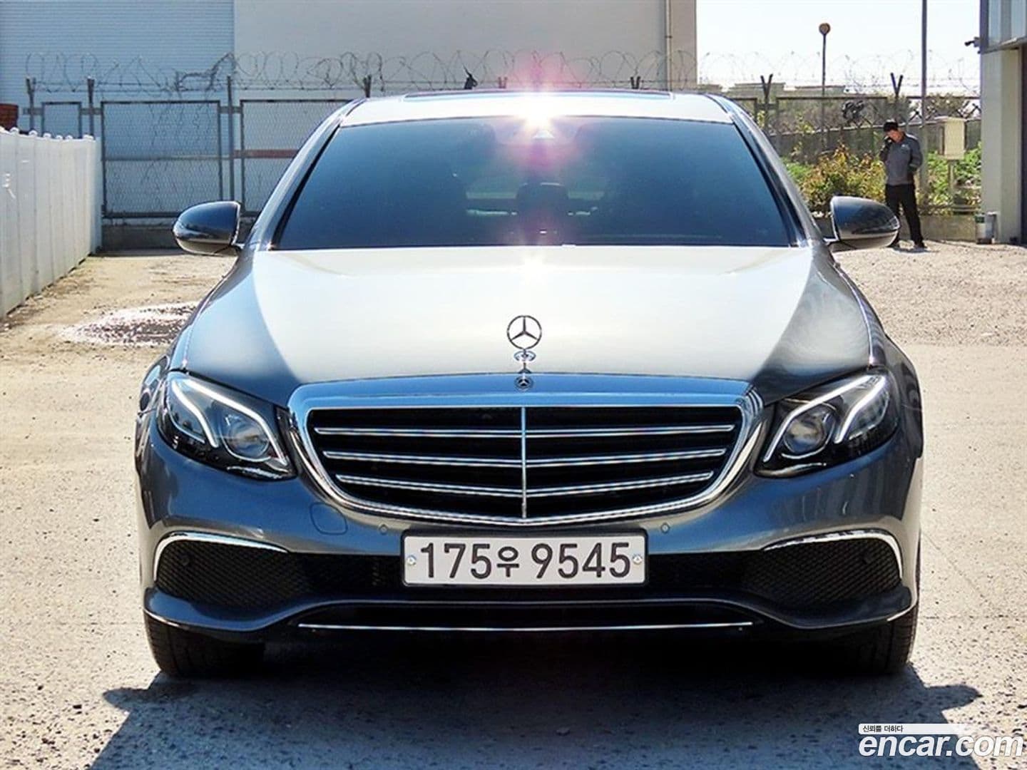 Main__Slider__Photo:E-Class Mercedes-Benz 2020.6-0