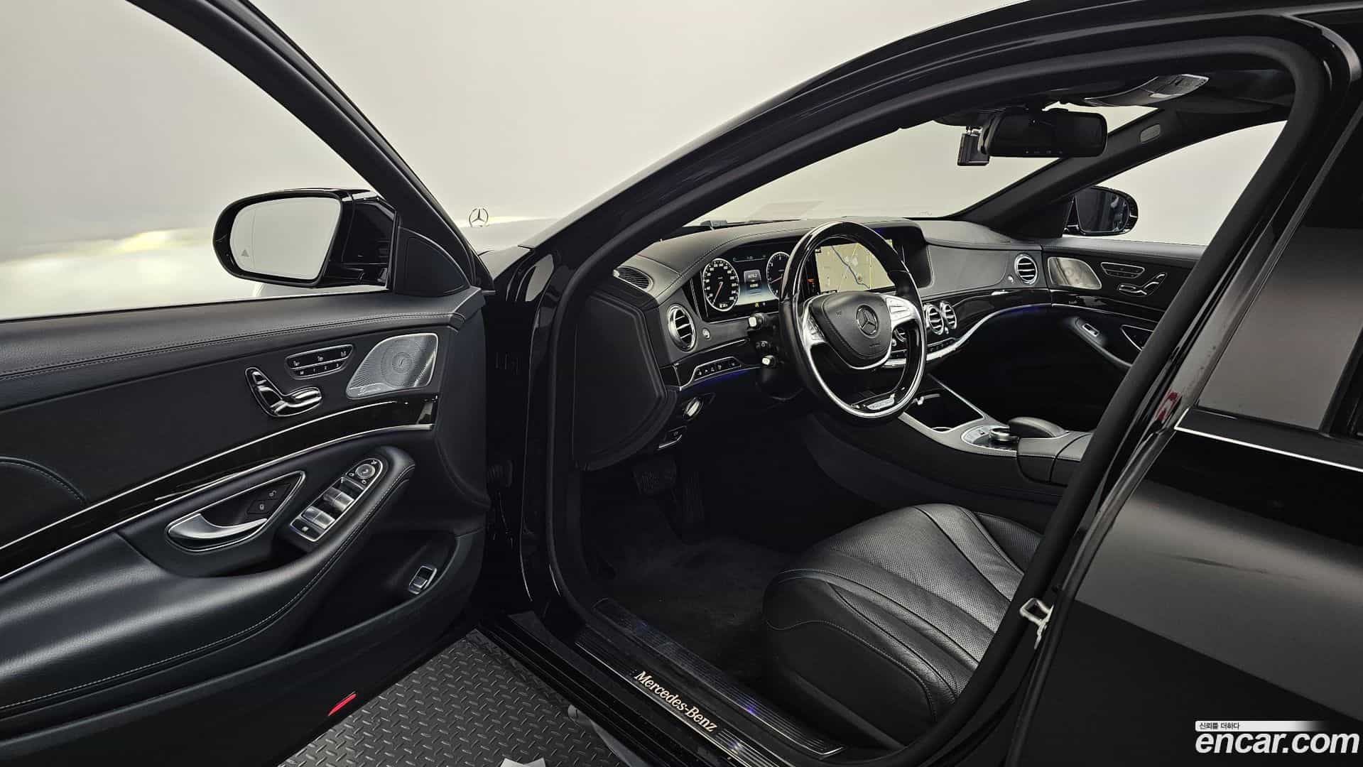 S-Class Mercedes-Benz 2015.8-INNER-010