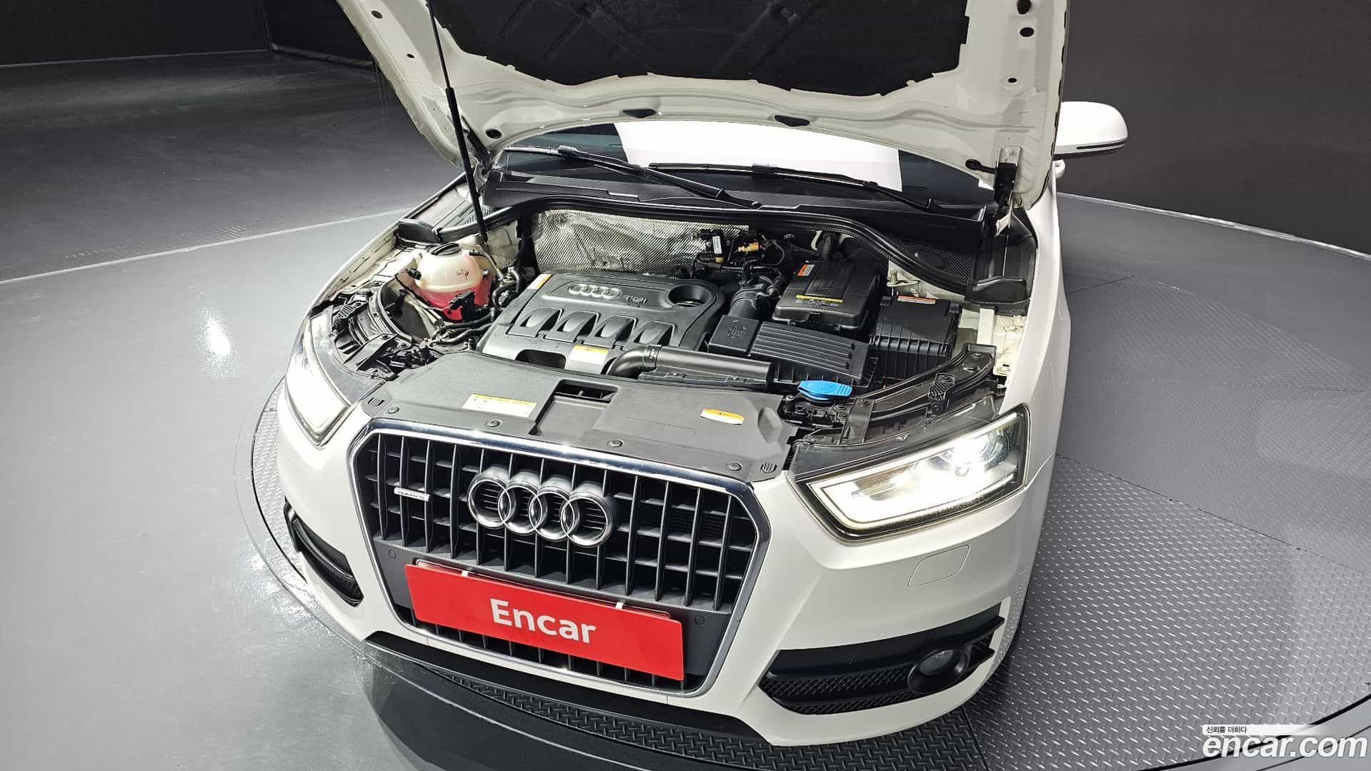 Q3 Audi 2015.1-INNER-006