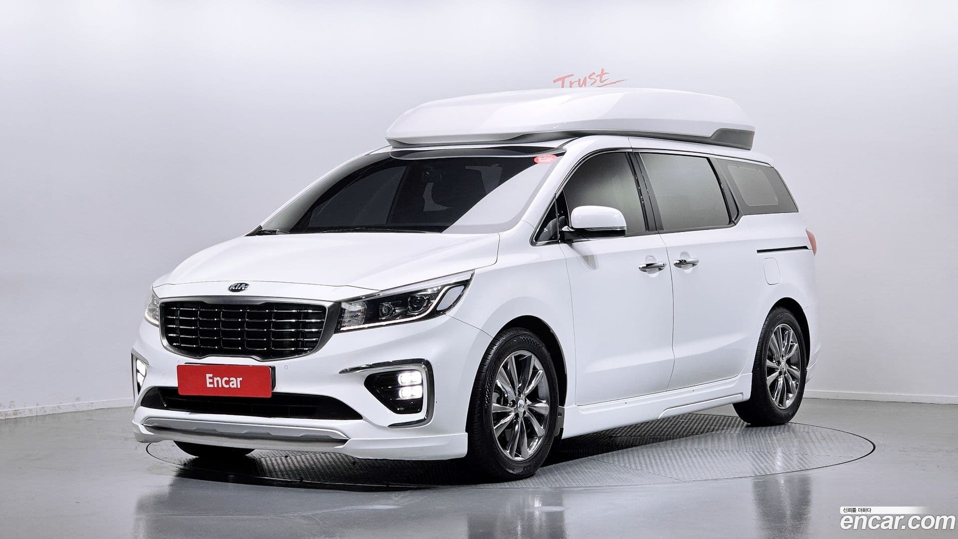 Main__Slider__Photo:Canival Kia 2018.8-0