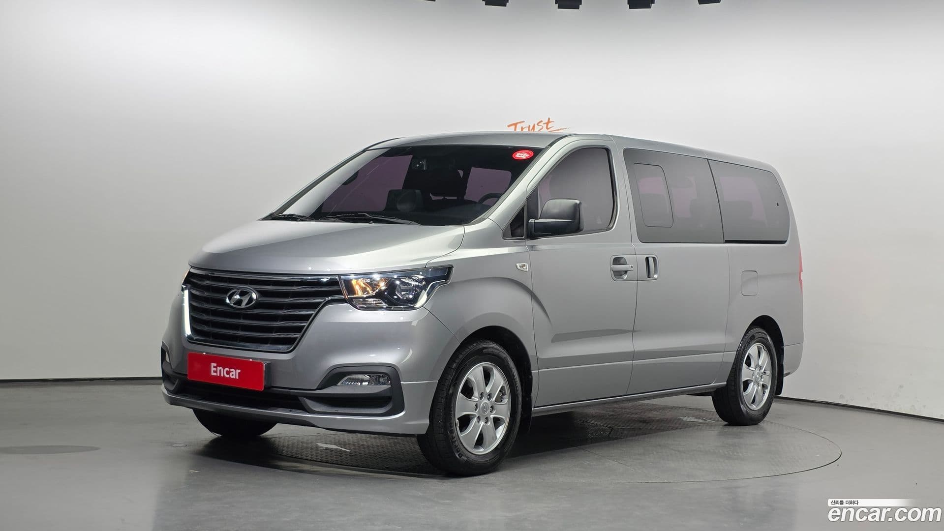 Main__Slider__Photo:Starex Hyundai 2018.1-0