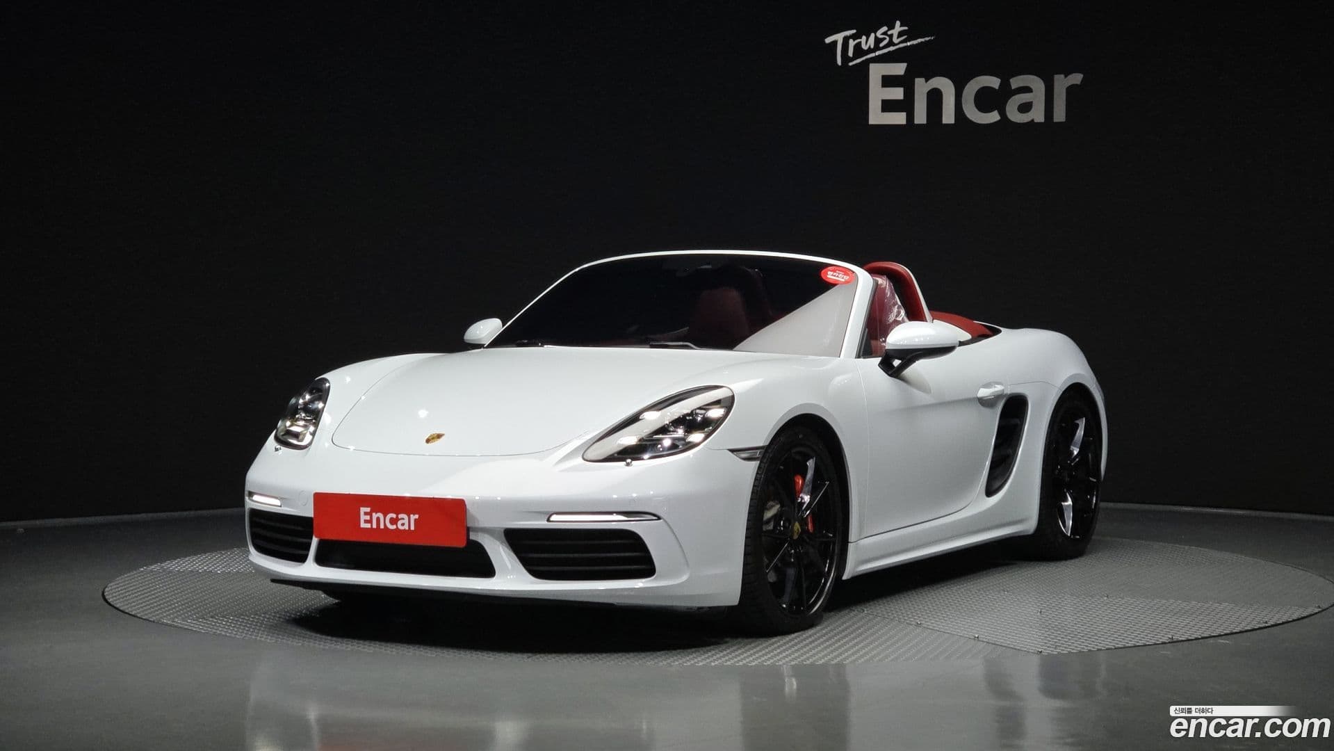 Main__Slider__Photo:718 Porsche 2020.8-0