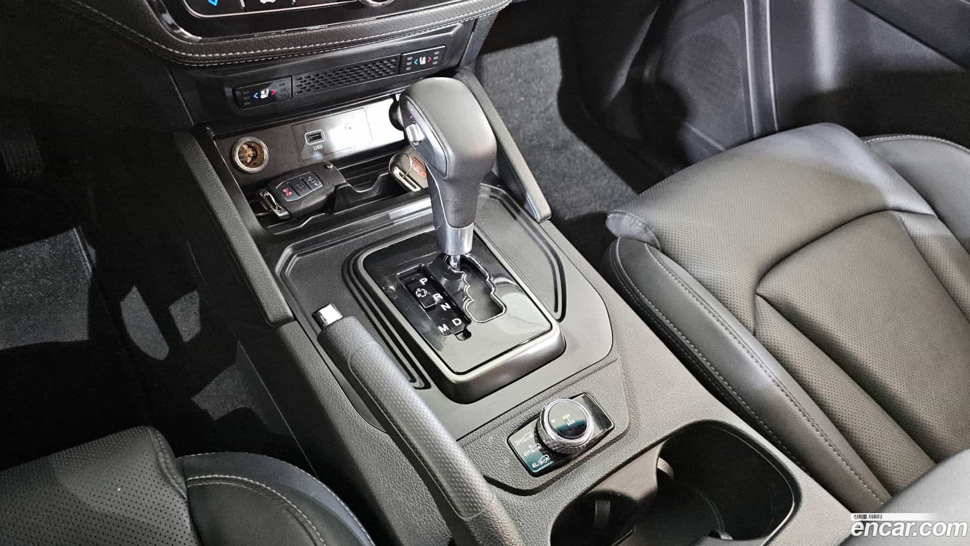 Rexton KG Mobility 2021.6-INNER-009
