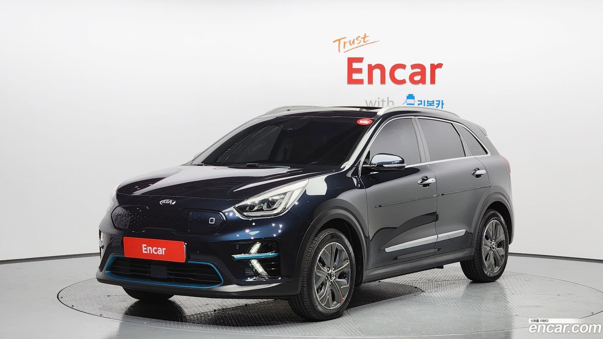 Main__Slider__Photo:Niro Kia 2018.9-0