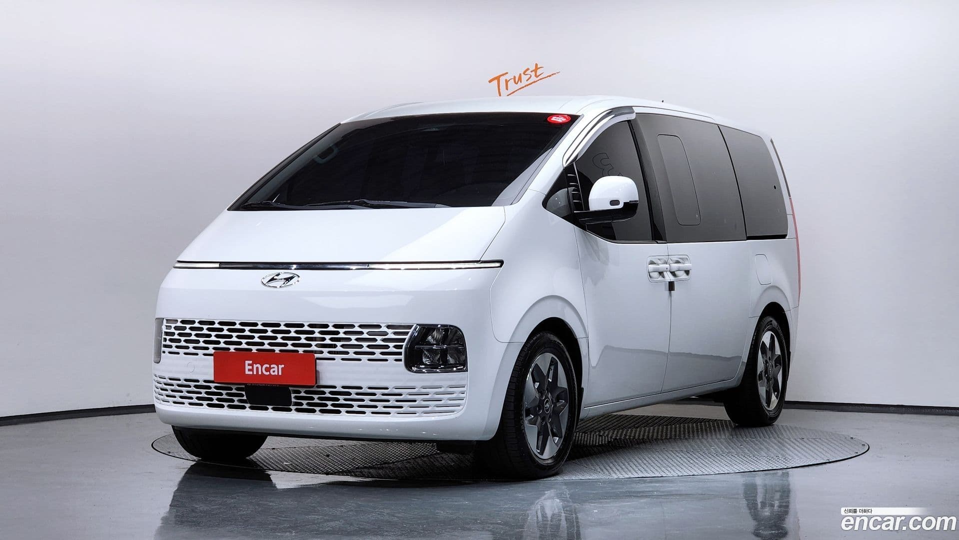 Main__Slider__Photo:Staria Hyundai 2021.5-0