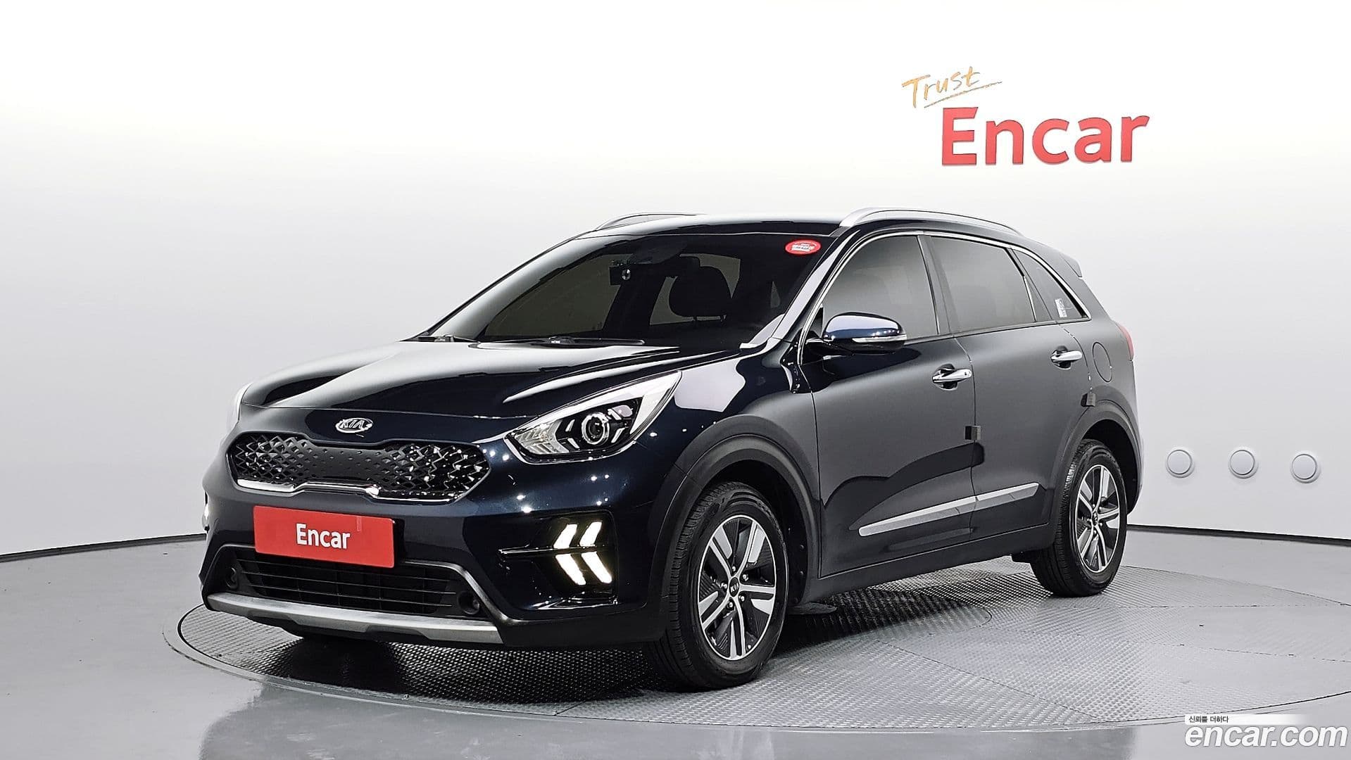 Main__Slider__Photo:Niro Kia 2020.11-0