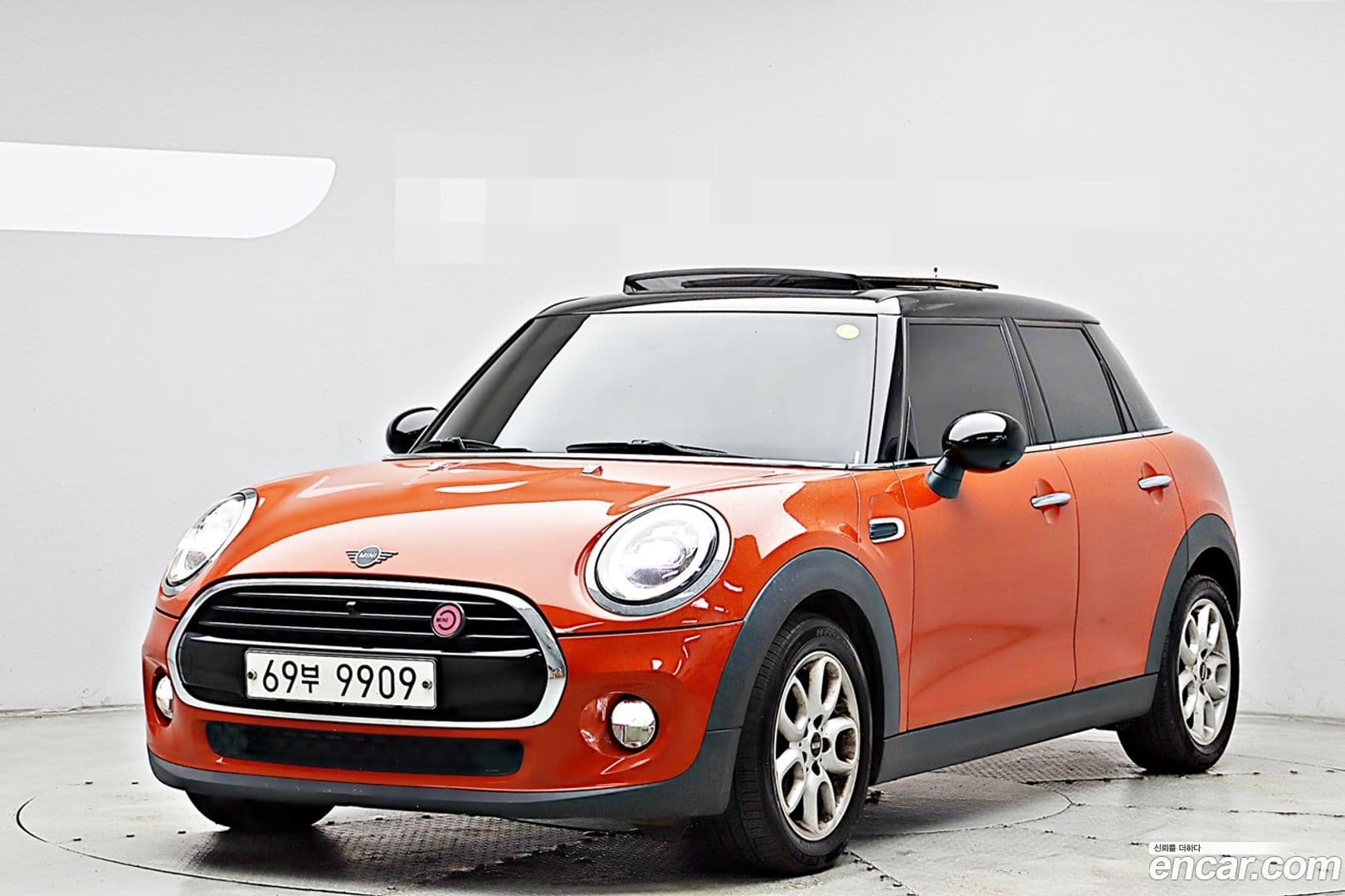 Main__Slider__Photo:Cooper Mini 2019.3-0