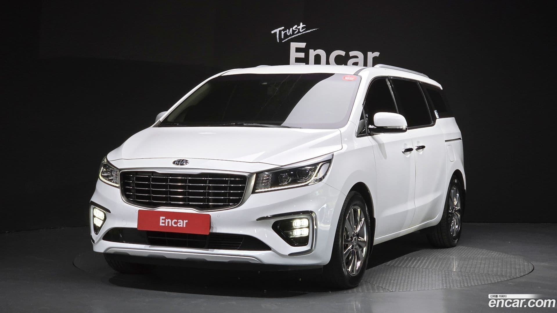Main__Slider__Photo:Canival Kia 2020.6-0