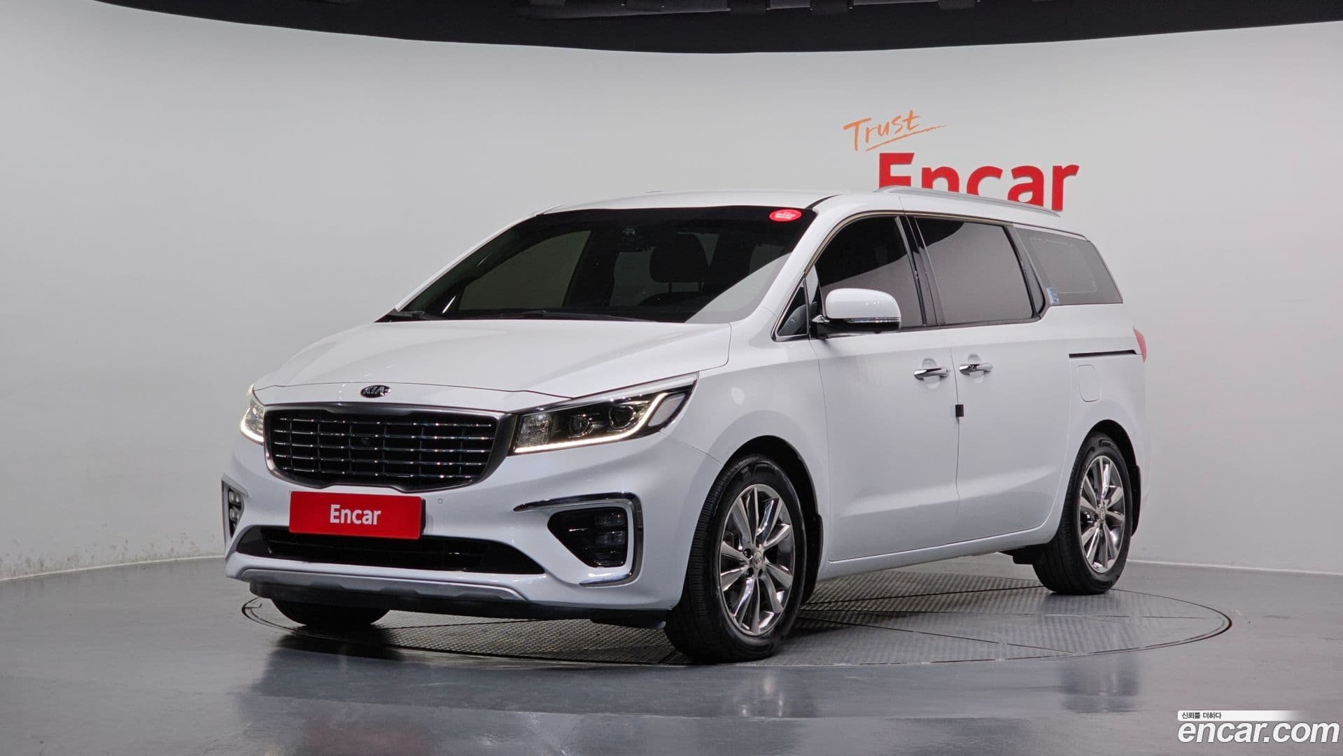 Main__Slider__Photo:Canival Kia 2018.11-0