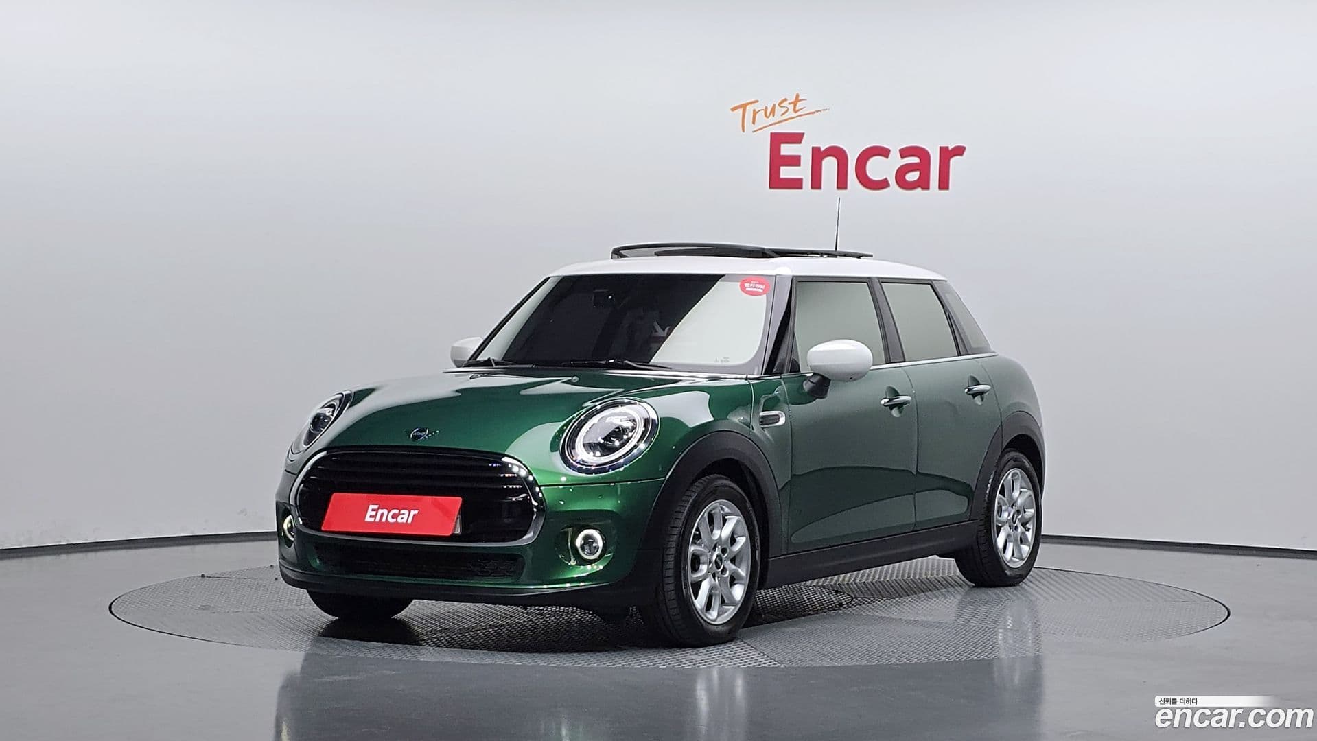 Main__Slider__Photo:Cooper Mini 2020.5-0