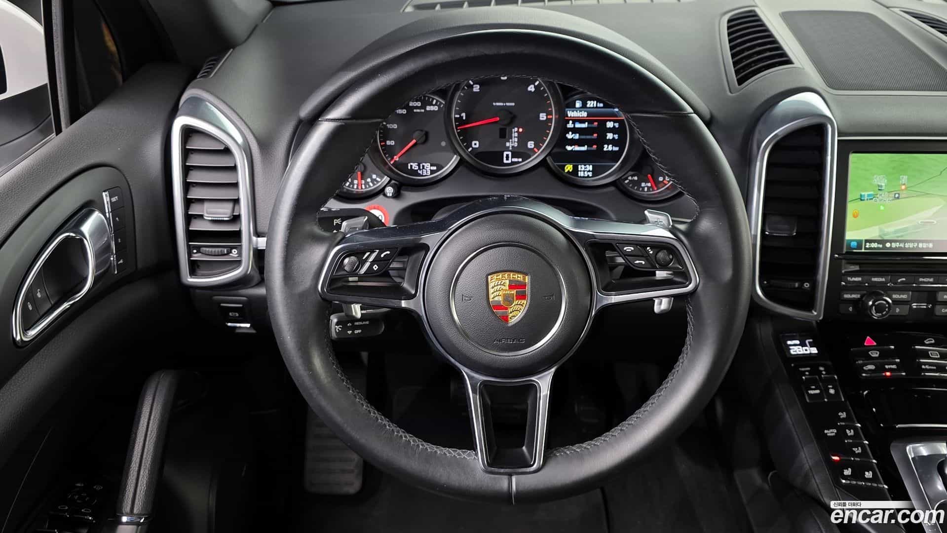 Cayenne Porsche 2015.6-OPTION-020