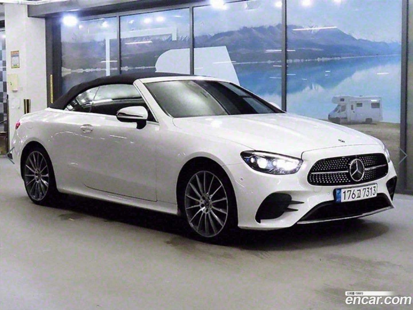 Main__Slider__Photo:E-Class Mercedes-Benz 2021.4-0