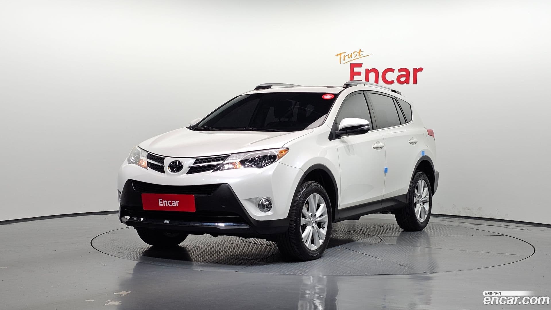 Main__Slider__Photo:RAV4 Toyota 2015.7-0
