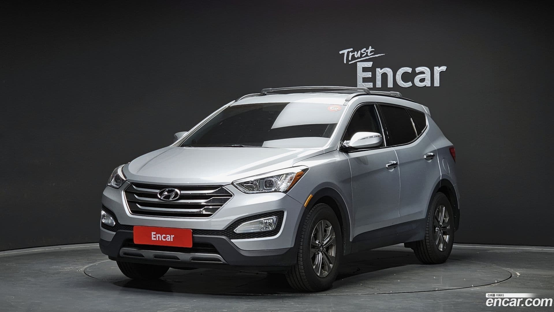 Main__Slider__Photo:Santafe Hyundai 2016.11-0