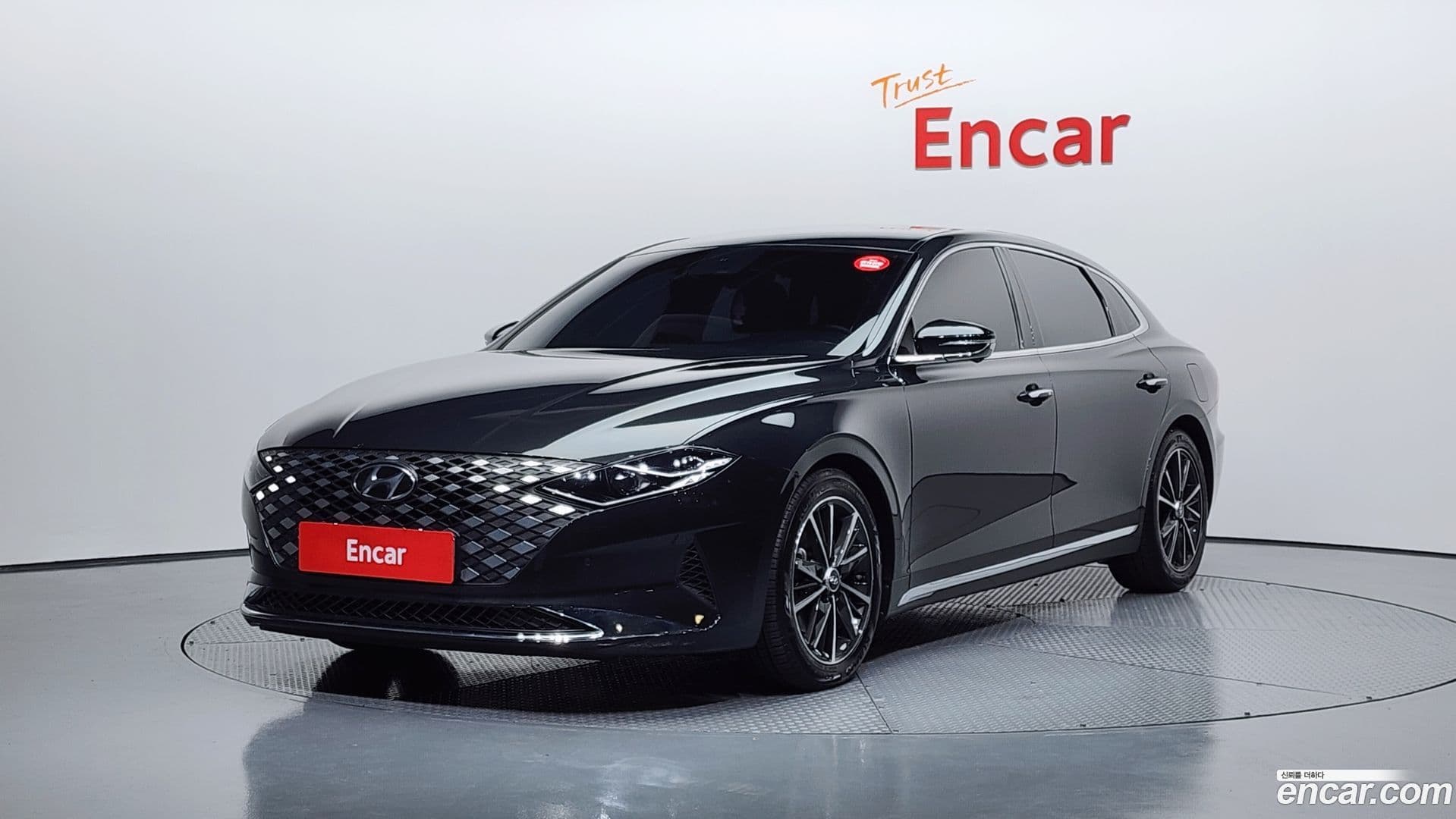 Main__Slider__Photo:Grandeur Hyundai 2020.9-0