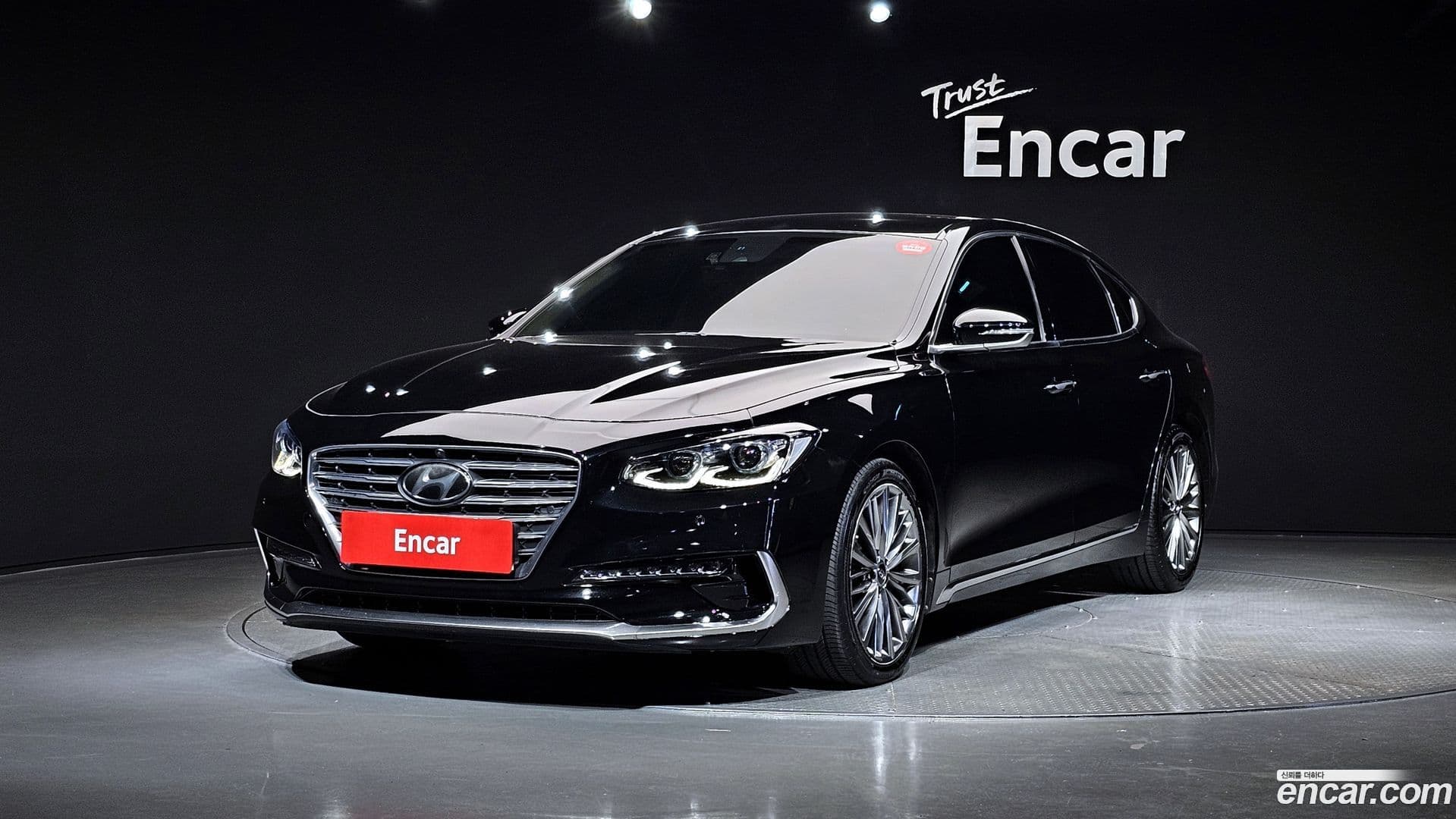 Main__Slider__Photo:Grandeur Hyundai 2018.3-0