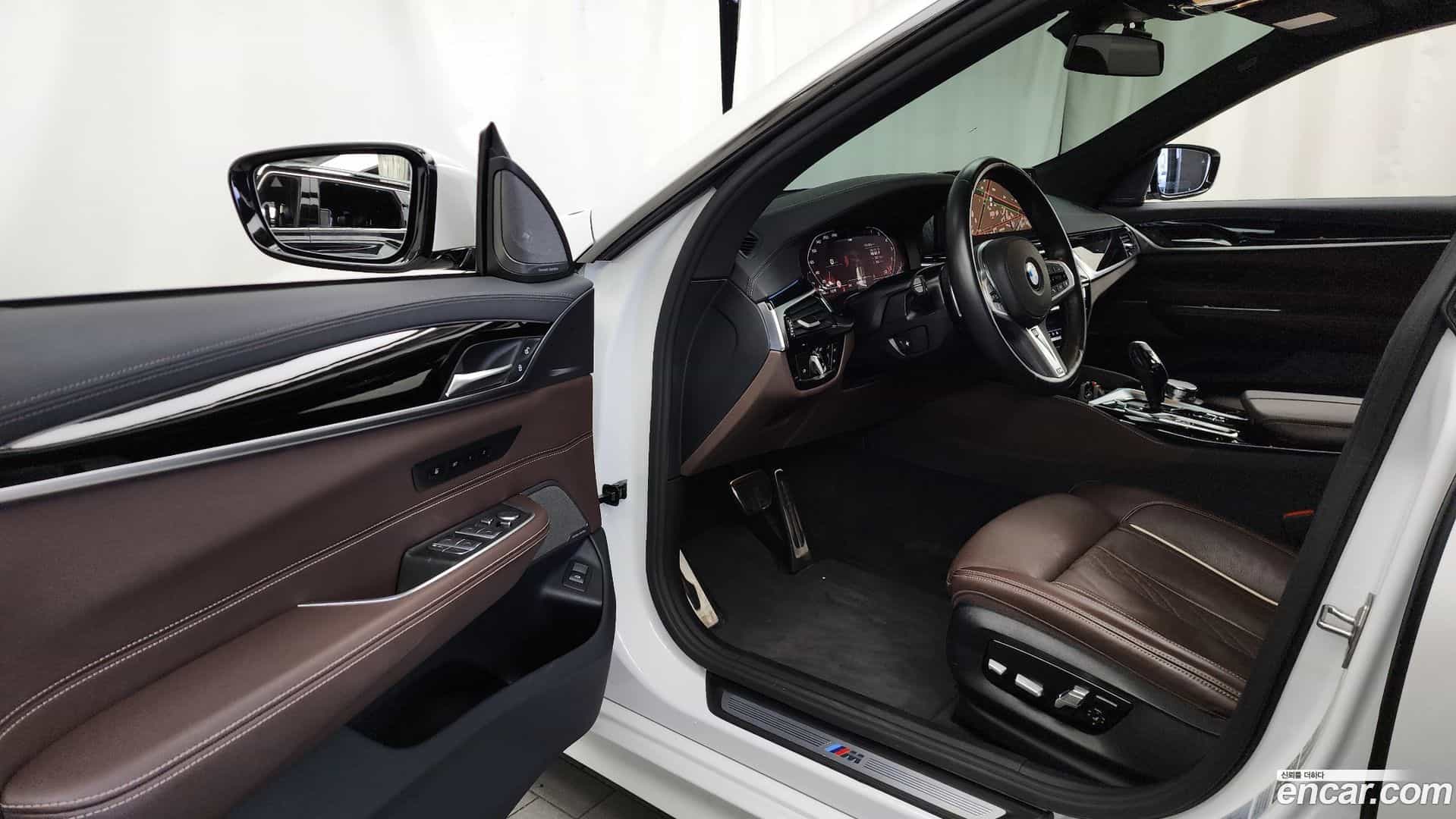 Gran Turismo BMW 2023.2-INNER-010