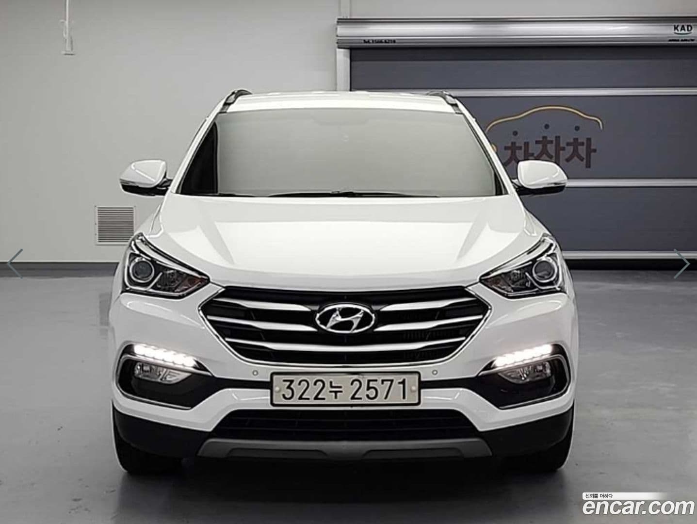 Main__Slider__Photo:Santafe Hyundai 2018.1-0