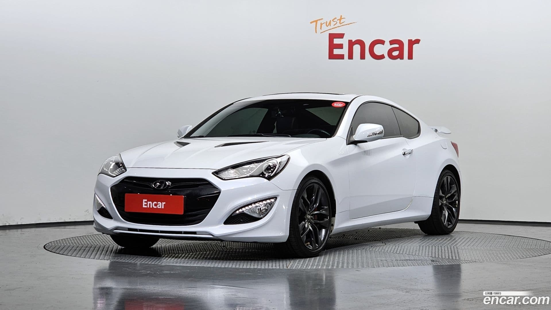 Main__Slider__Photo:Genesis Hyundai 2014.10-0