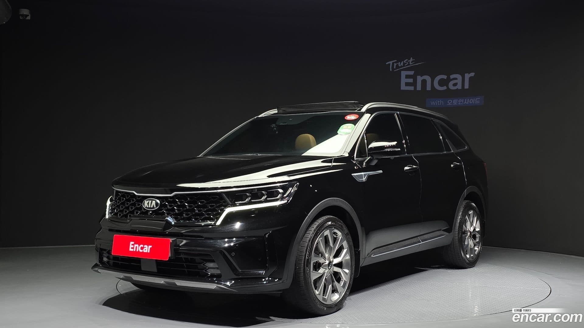 Main__Slider__Photo:Sorento Kia 2020.8-0