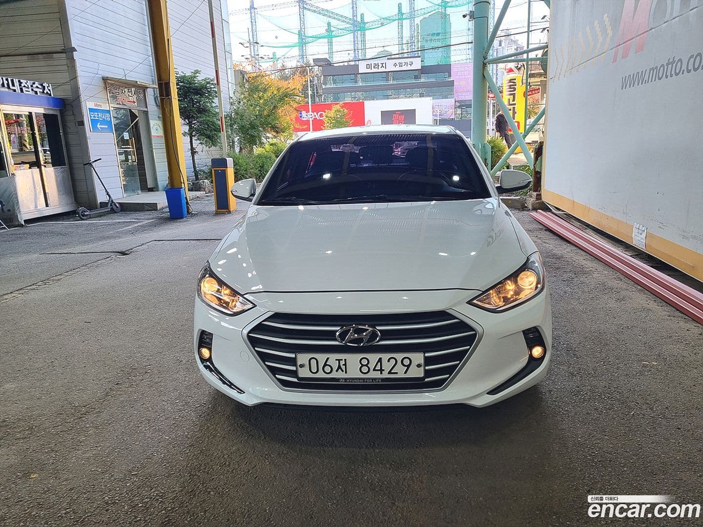 Main__Slider__Photo:AVANTE Hyundai 2018.3-0