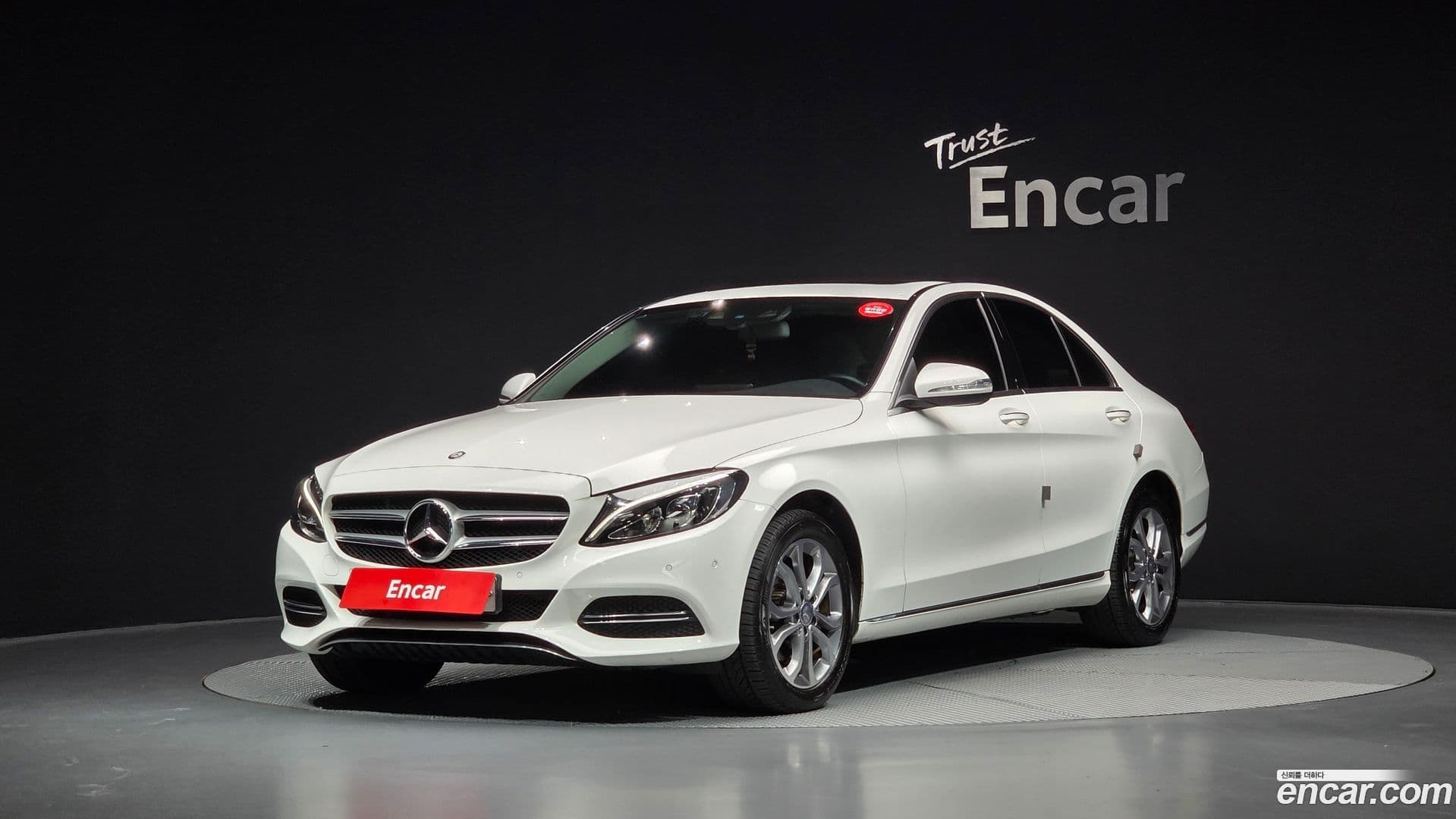 Main__Slider__Photo:C-Class Mercedes-Benz 2015.0-0