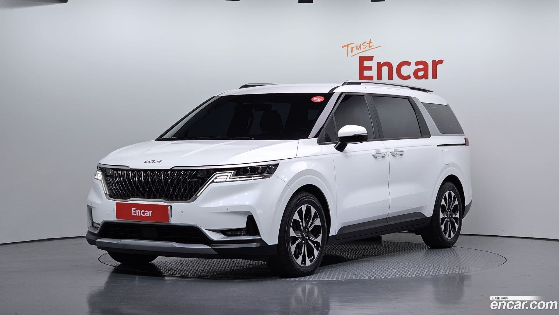 Main__Slider__Photo:Canival Kia 2021.9-0