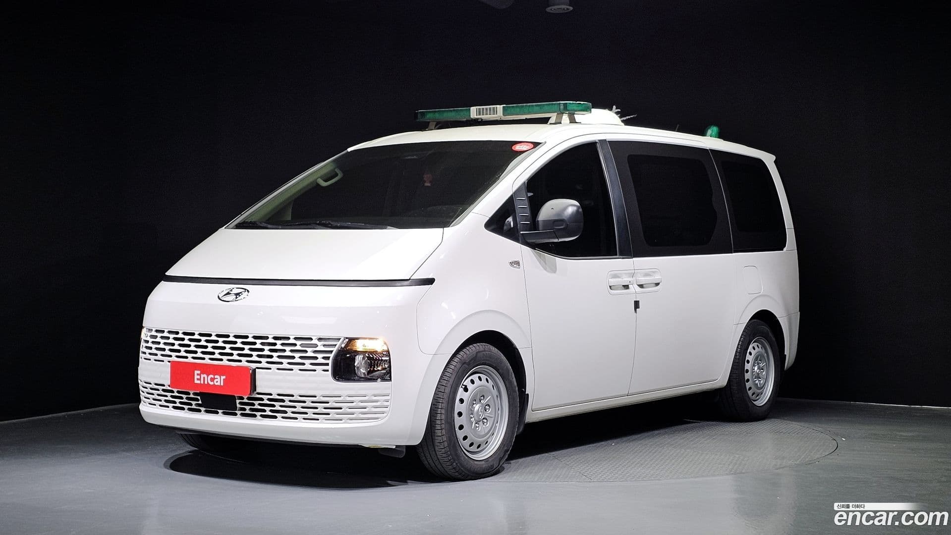 Main__Slider__Photo:Staria Hyundai 2023.0-0
