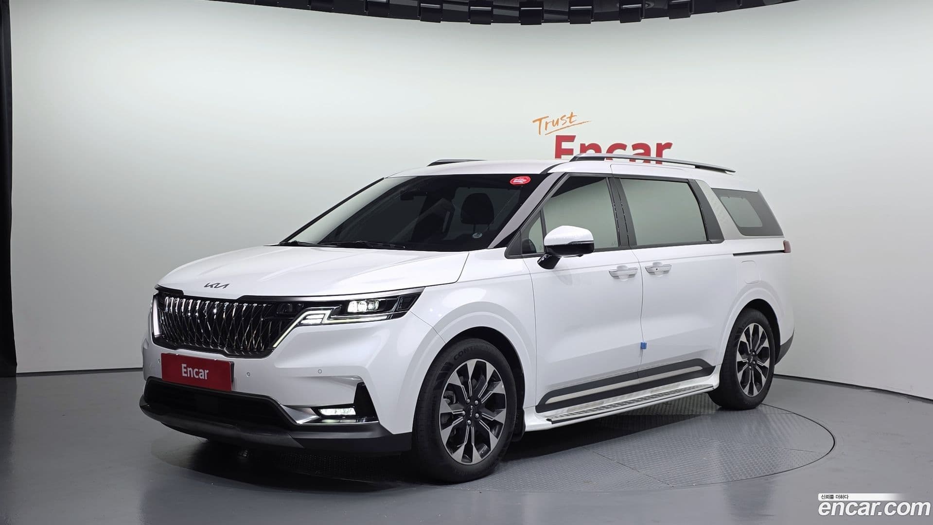 Main__Slider__Photo:Canival Kia 2022.11-0
