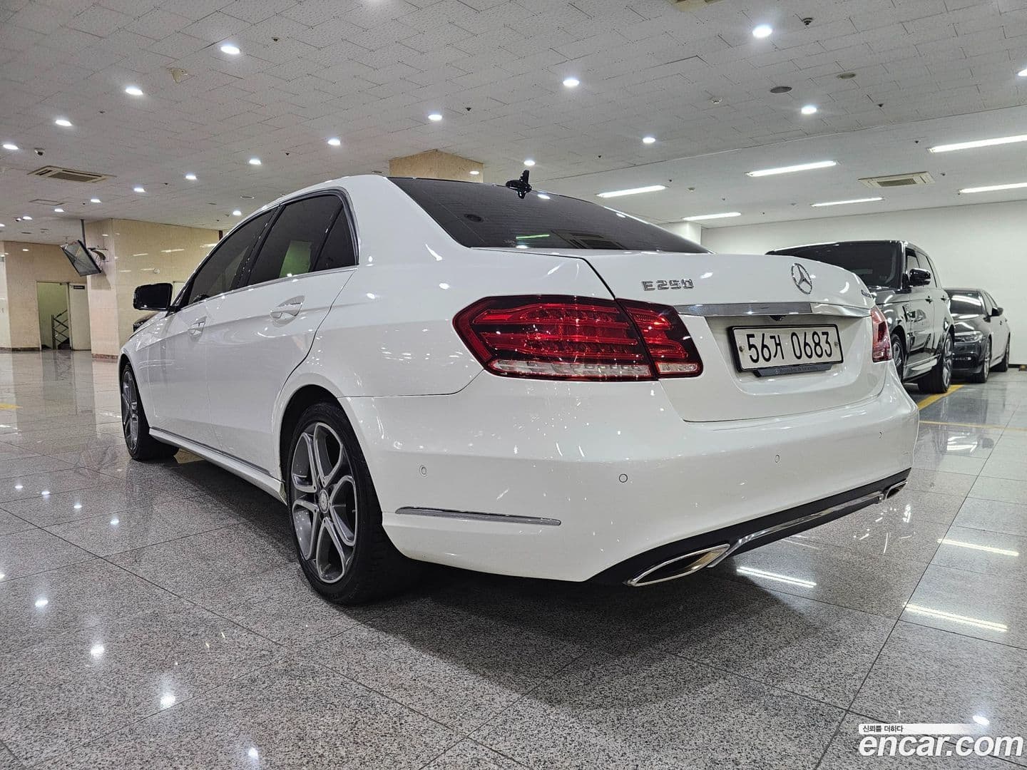 Main__Slider__Photo:E-Class Mercedes-Benz 2015.11-0
