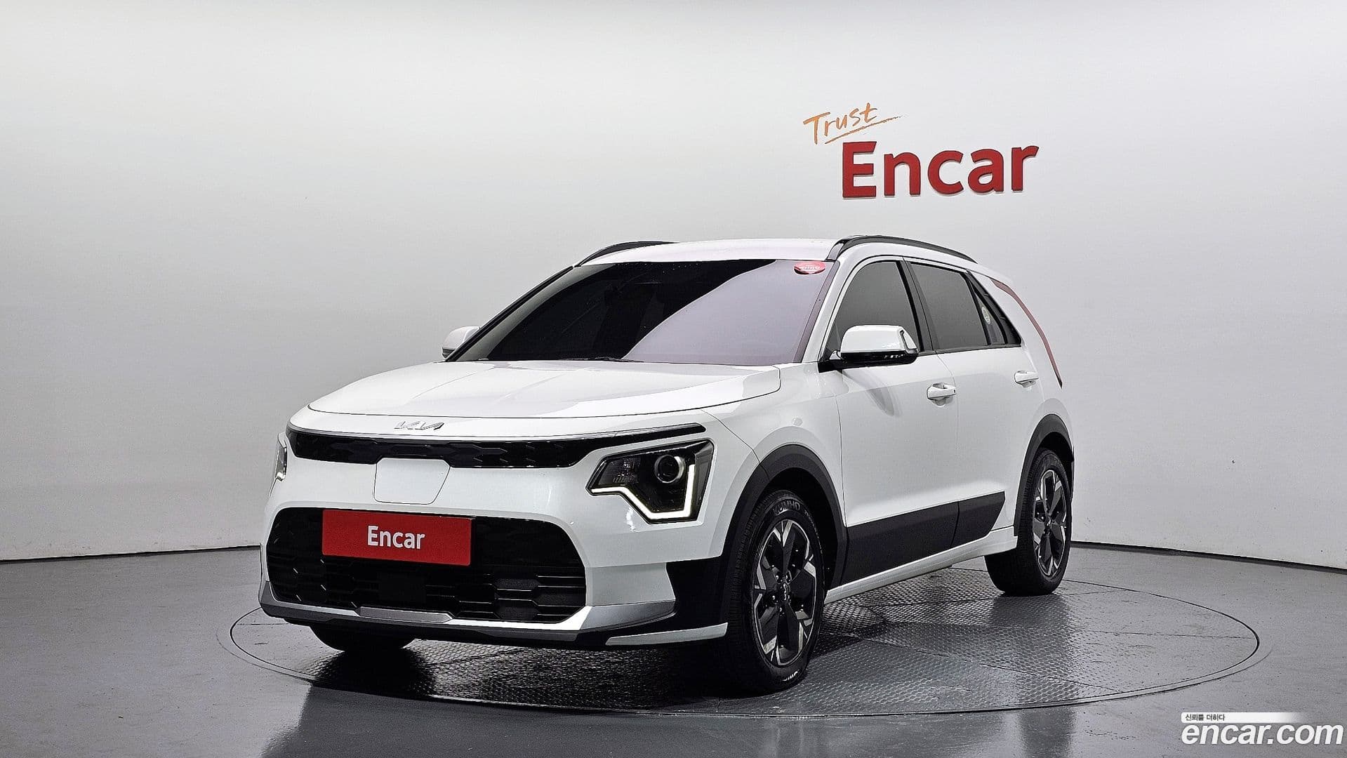 Main__Slider__Photo:Niro Kia 2022.6-0