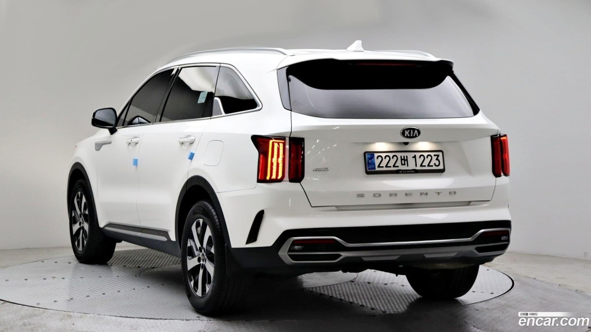 Main__Slider__Photo:Sorento Kia 2020.9-0