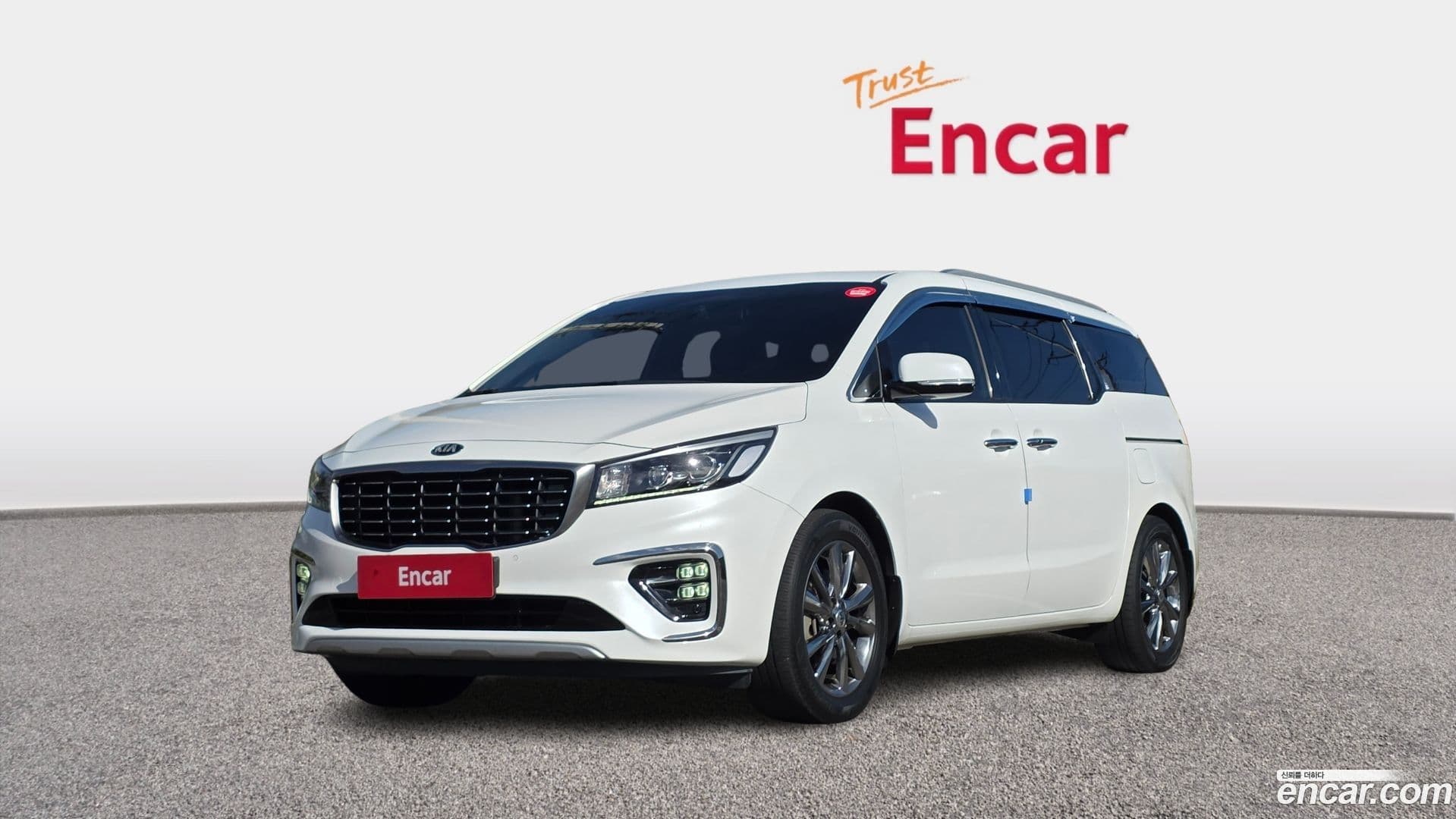 Main__Slider__Photo:Canival Kia 2018.8-0