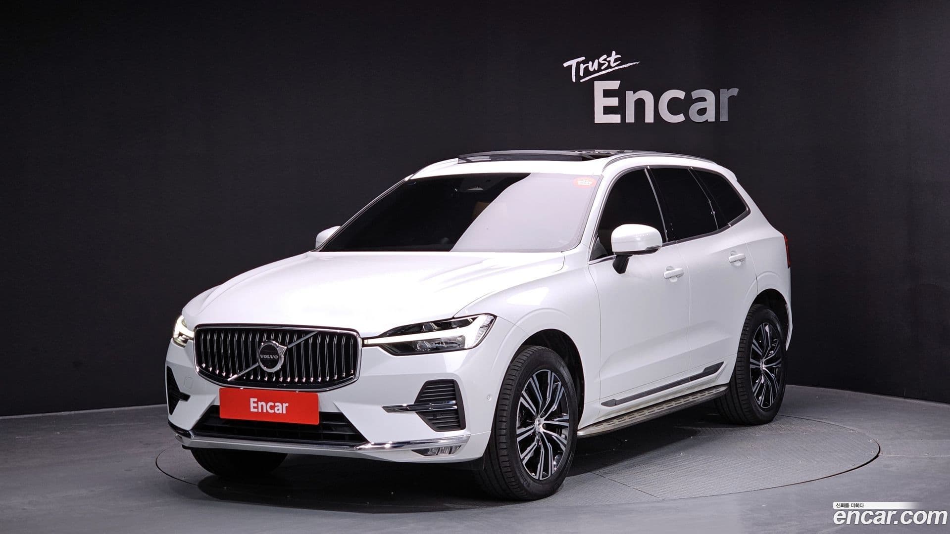 Main__Slider__Photo:XC60 Volvo 2021.10-0