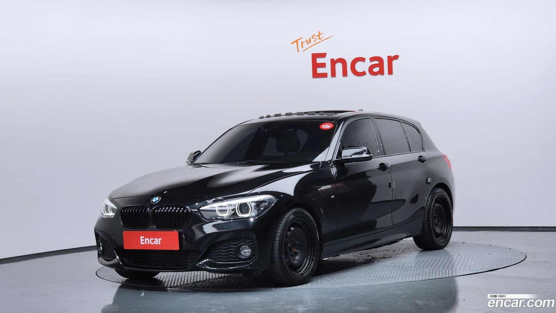 Main__Slider__Photo:1-Series BMW 2018.0-0