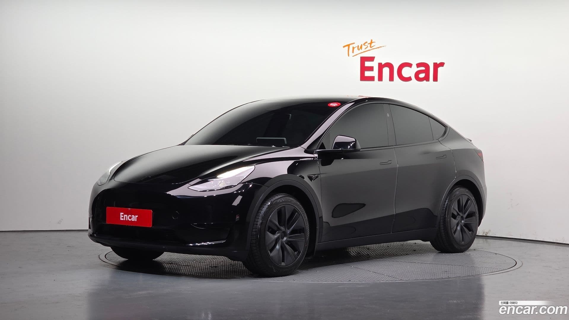 Main__Slider__Photo:Model Y Tesla 2025.1-0
