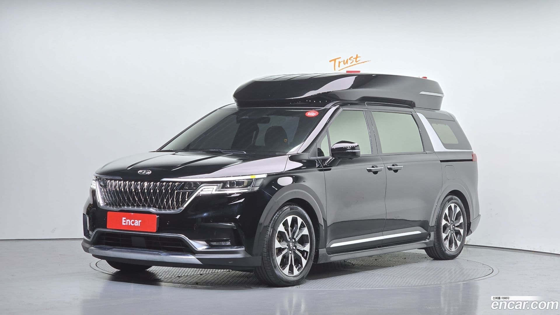 Main__Slider__Photo:Canival Kia 2021.1-0