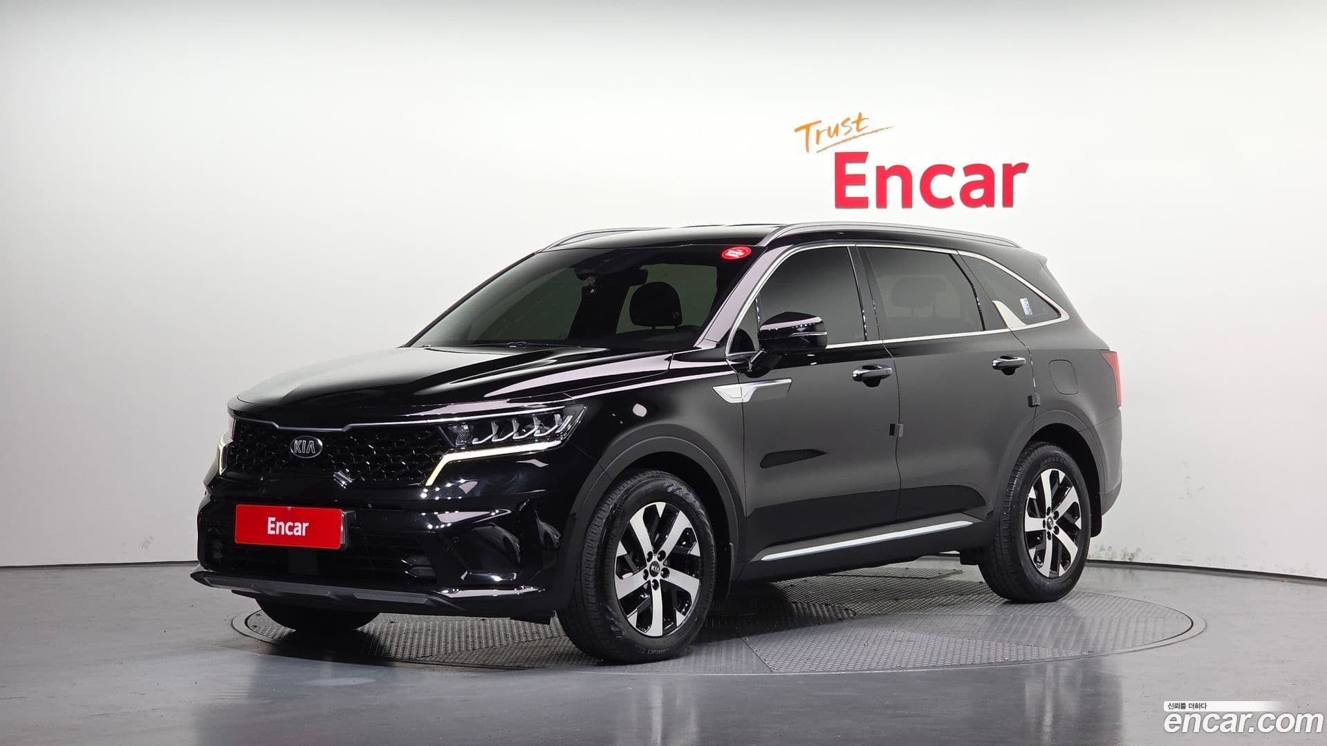 Main__Slider__Photo:Sorento Kia 2020.10-0