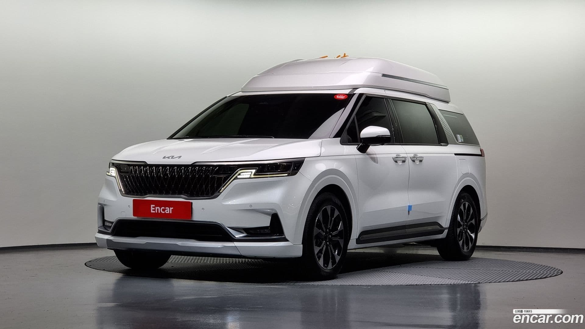 Main__Slider__Photo:Canival Kia 2022.0-0