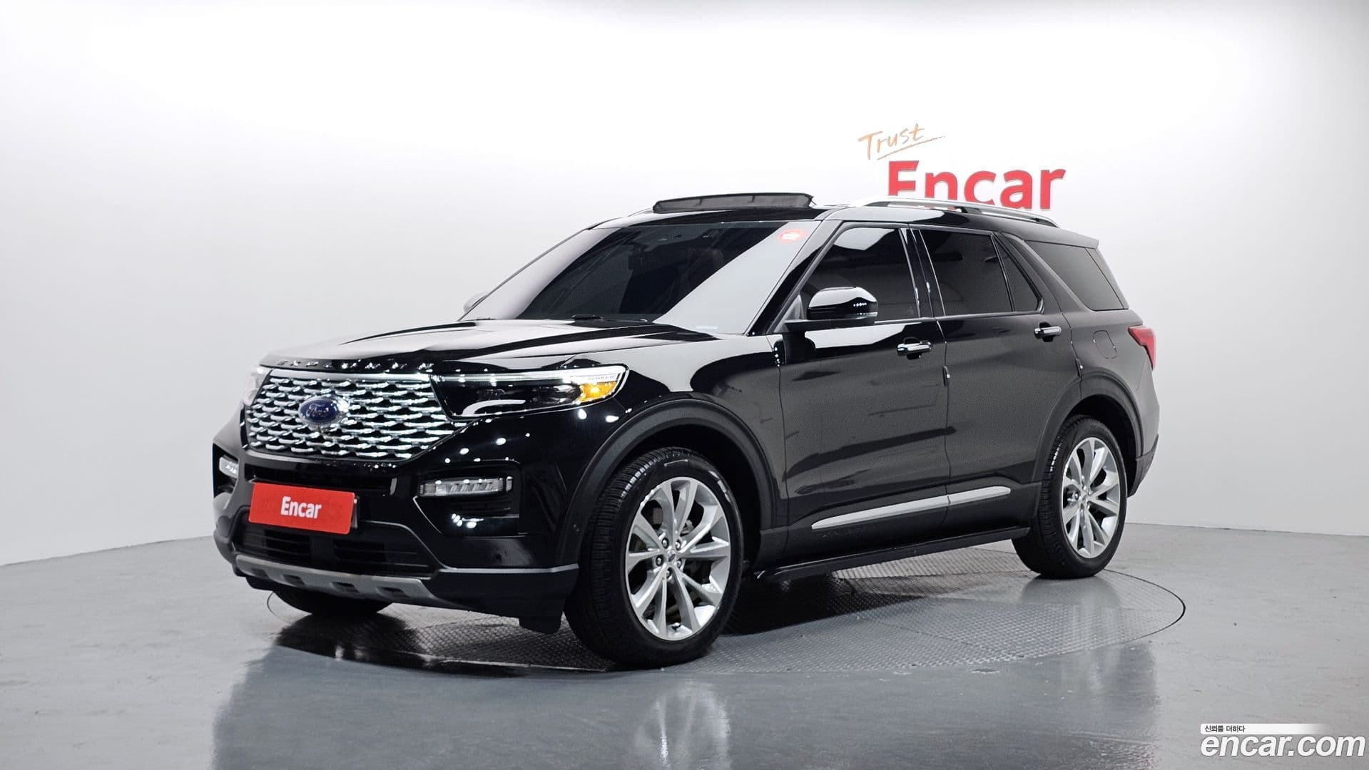 Main__Slider__Photo:Explorer Ford 2021.11-0