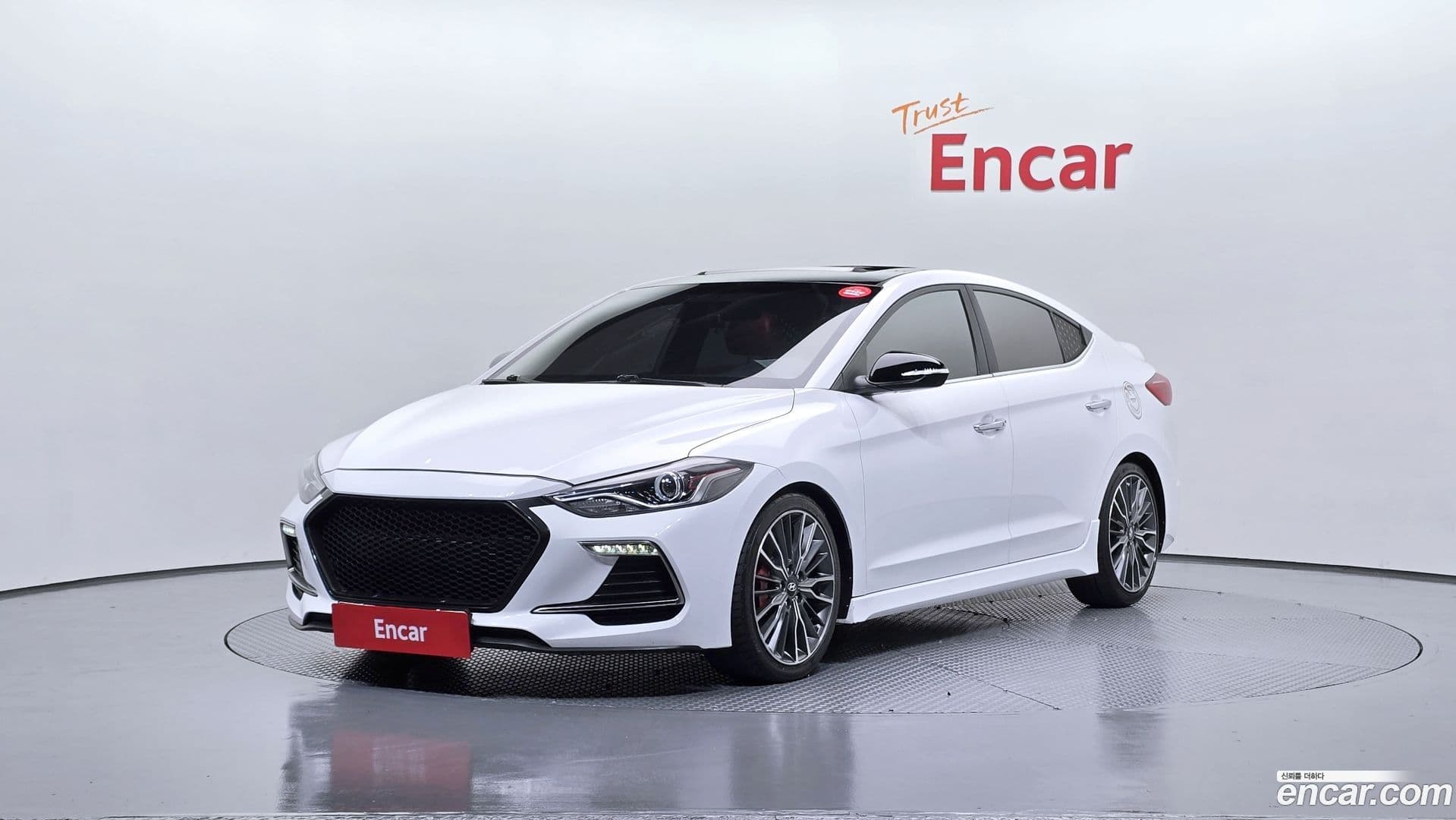 Main__Slider__Photo:AVANTE Hyundai 2017.3-0